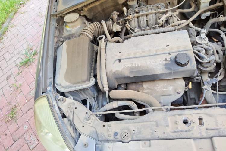 Used Buick Excelle 2008 1.6 LE-MT Engine Bay Right