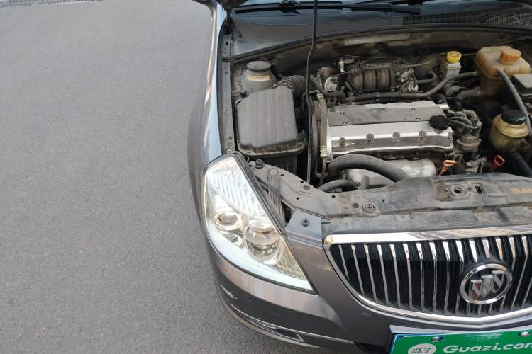 Used Buick Excelle 2008 1.6 LE-AT Engine Bay Right