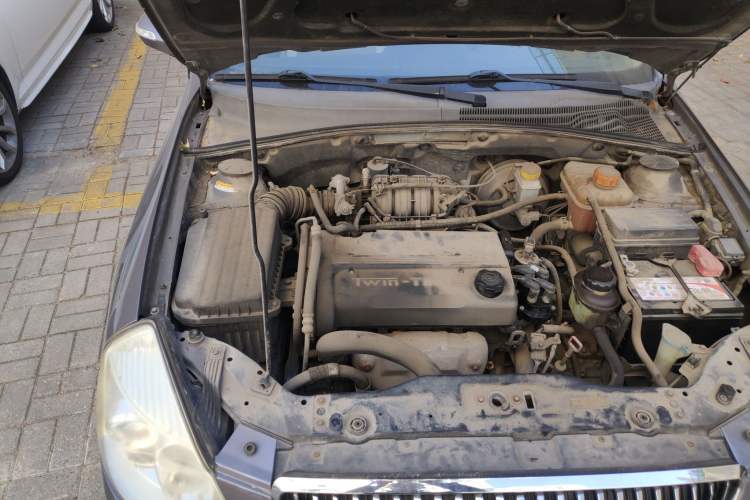 Used Buick Excelle 2008 1.6 LE-AT Engine Bay Right
