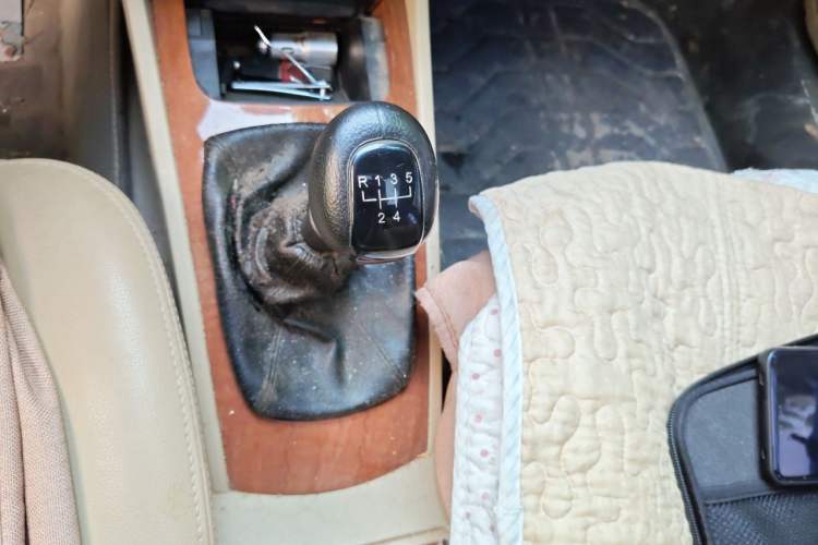 Used Buick Excelle 2008 1.6 LE-MT Gear Lever