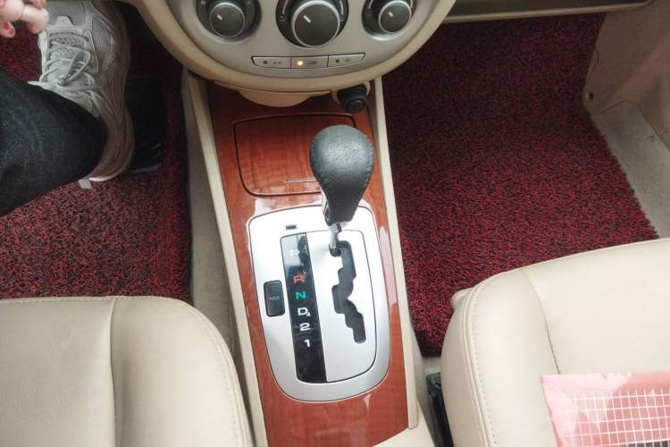 Used Buick Excelle 2008 1.6 LE-AT Gear Lever
