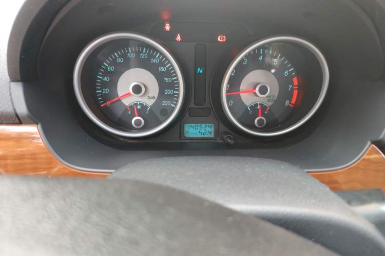 Used Buick Excelle 2008 1.6 LE-AT Odometer Close Up