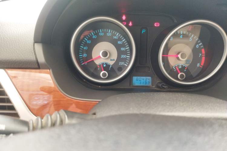 Used Buick Excelle 2008 1.6 LE-AT Odometer Close Up