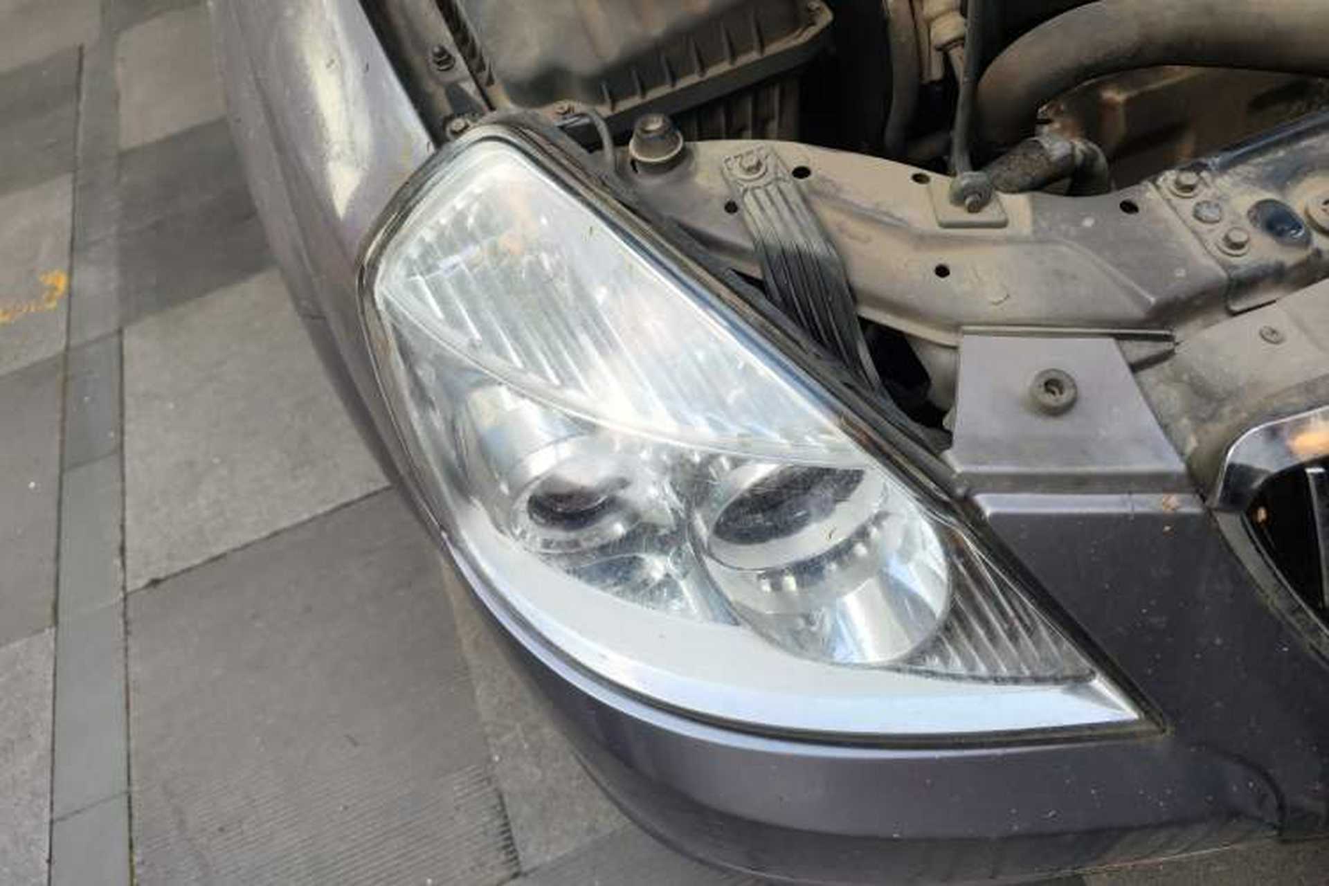 Used Buick Excelle 2008 1.6 LE-AT Right Front Headlight
