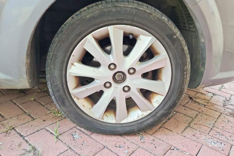 Used Buick Excelle 2008 1.6 LE-MT Right Front Wheel Hub