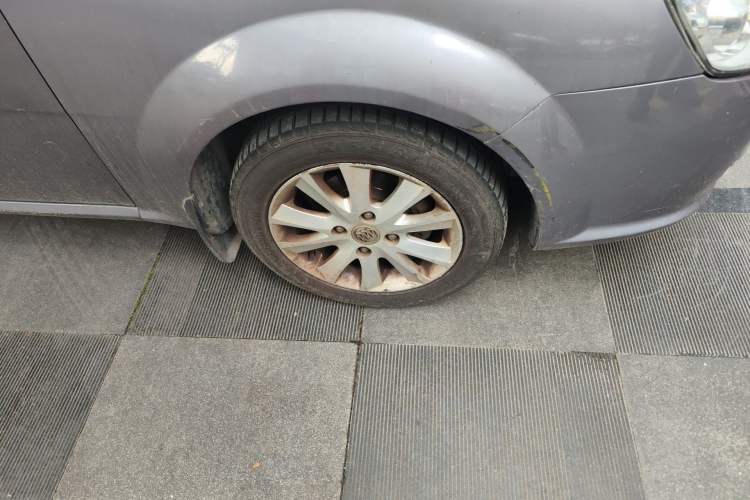 Used Buick Excelle 2008 1.6 LE-AT Right Front Wheel Hub