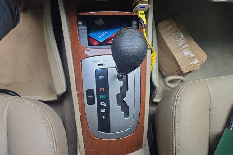 Used Buick Excelle 2008 1.6 LE-AT Gear Lever