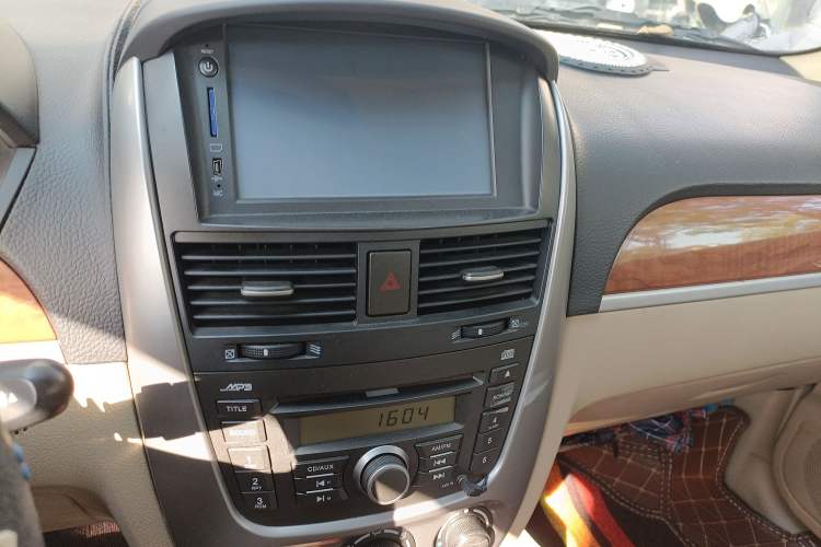 Used Buick Excelle 2008 1.6 LE-MT Audio And AC Panel