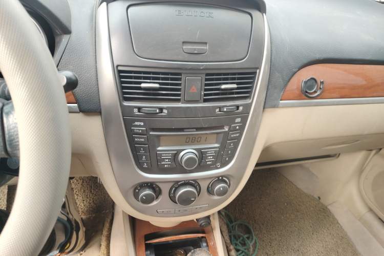 Used Buick Excelle 2008 1.6 LE-AT Audio And AC Panel