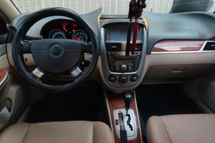 Used Buick Excelle 2008 1.6 LE-AT Center Console
