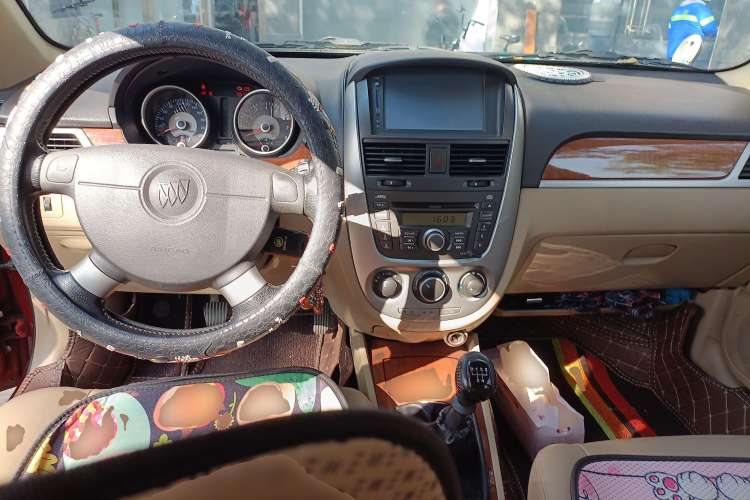 Used Buick Excelle 2008 1.6 LE-MT Center Console