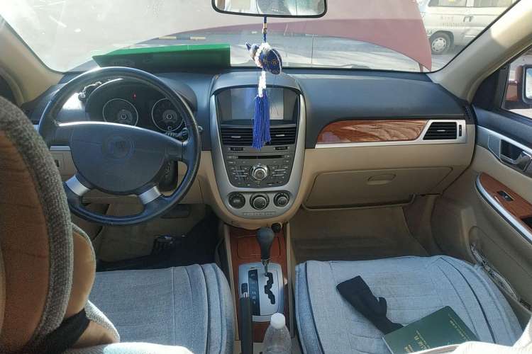 Used Buick Excelle 2008 1.6 LE-AT Center Console