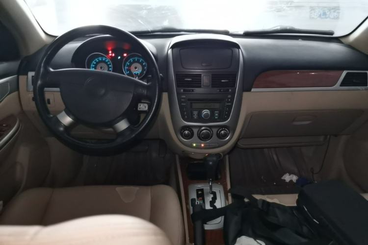 Used Buick Excelle 2008 1.6 LE-AT Center Console