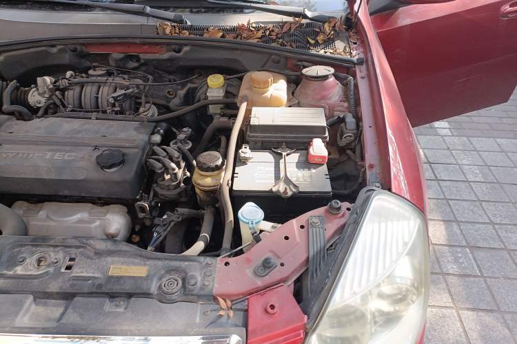 Used Buick Excelle 2008 1.6 LE-MT Engine Bay Left