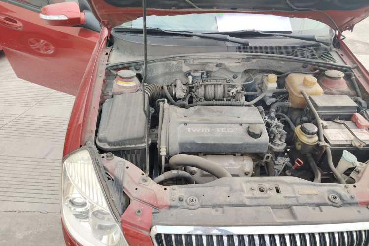 Used Buick Excelle 2008 1.6 LE-AT Engine Bay Right