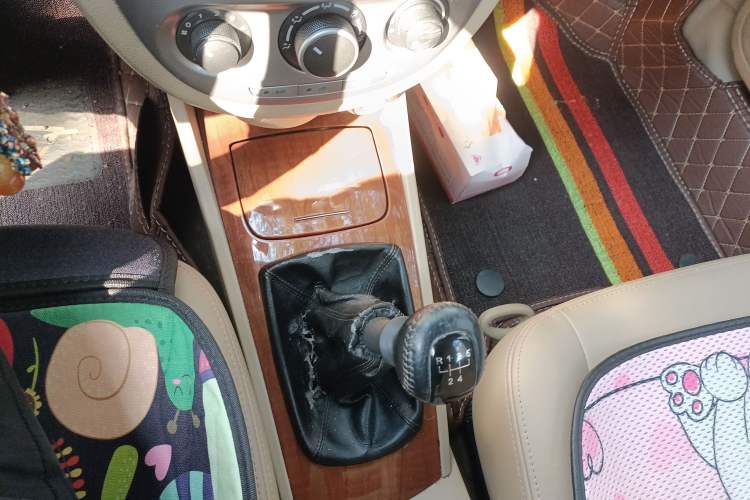 Used Buick Excelle 2008 1.6 LE-MT Gear Lever