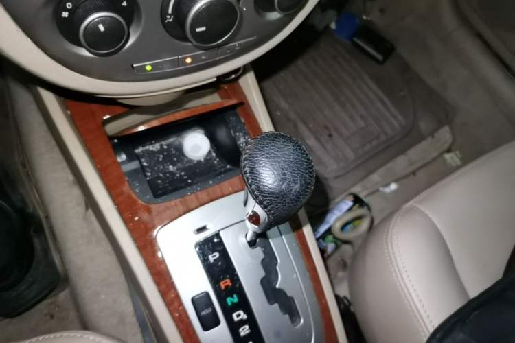 Used Buick Excelle 2008 1.6 LE-AT Gear Lever