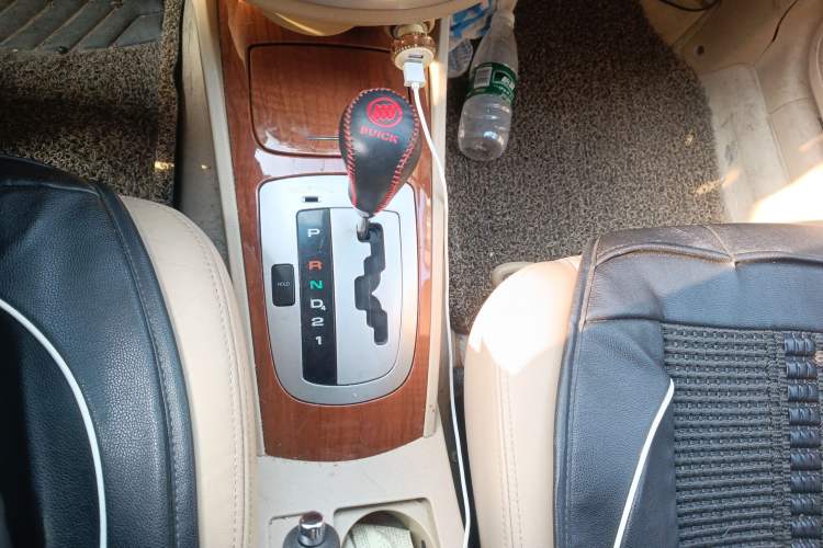 Used Buick Excelle 2008 1.6 LE-AT Gear Lever