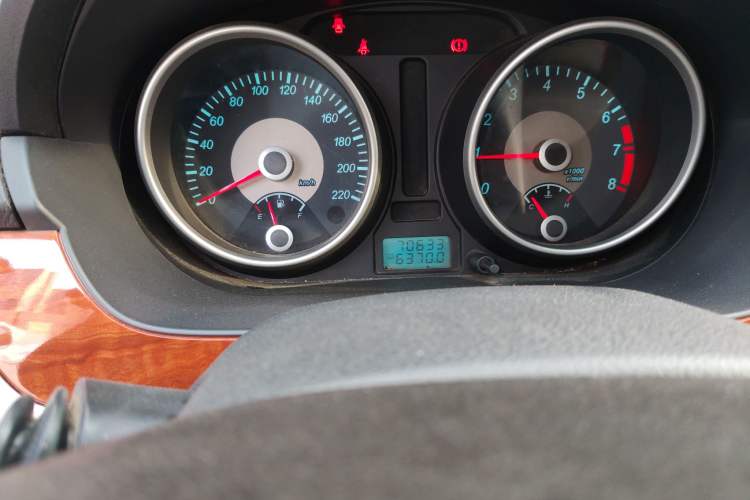 Used Buick Excelle 2008 1.6 LE-MT Navi Odometer Close Up