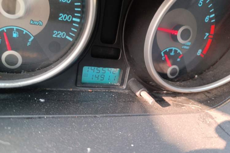Used Buick Excelle 2008 1.6 LE-AT Odometer Close Up