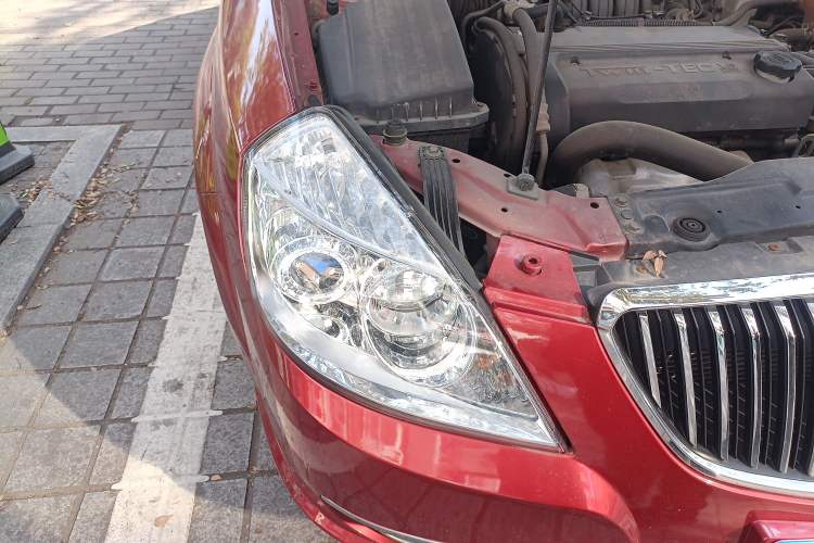Used Buick Excelle 2008 1.6 LE-MT Right Front Headlight