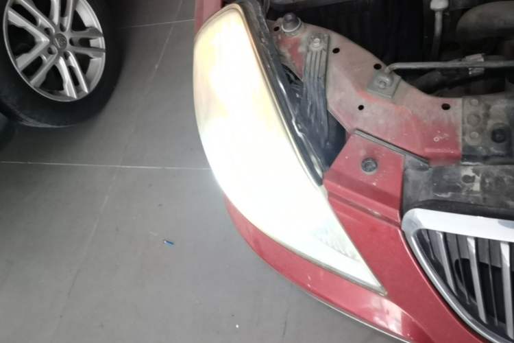 Used Buick Excelle 2008 1.6 LE-AT Right Front Headlight