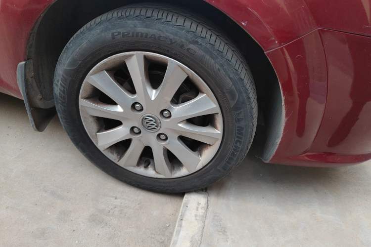Used Buick Excelle 2008 1.6 LE-AT Right Front Wheel Hub