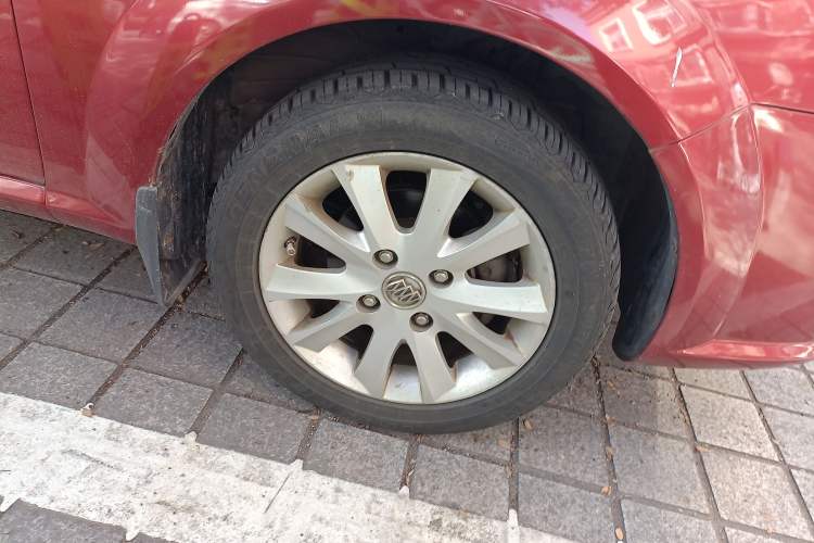 Used Buick Excelle 2008 1.6 LE-MT Right Front Wheel Hub