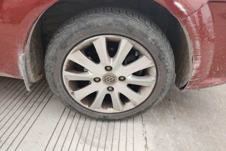 Used Buick Excelle 2008 1.6 LE-AT Right Front Wheel Hub