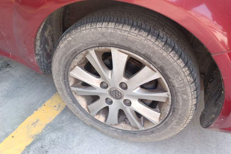 Used Buick Excelle 2008 1.6 LE-AT Right Front Wheel Hub