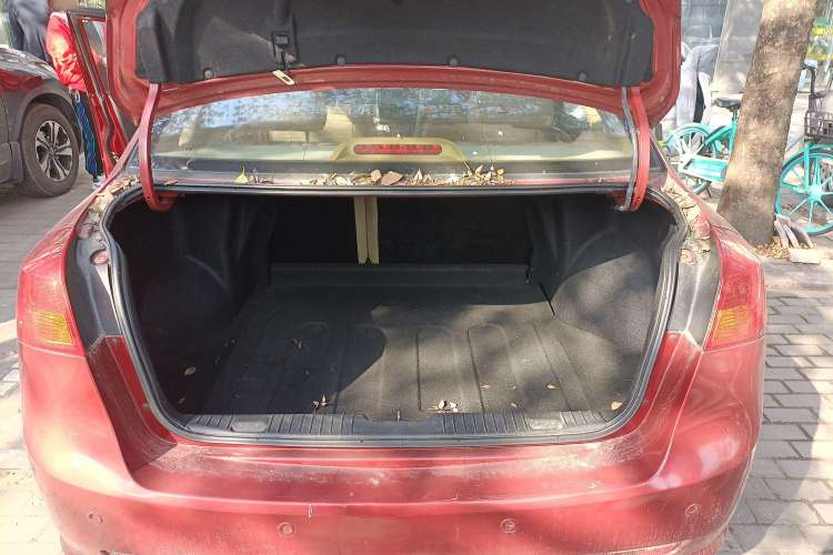 Used Buick Excelle 2008 1.6 LE-MT Trunk