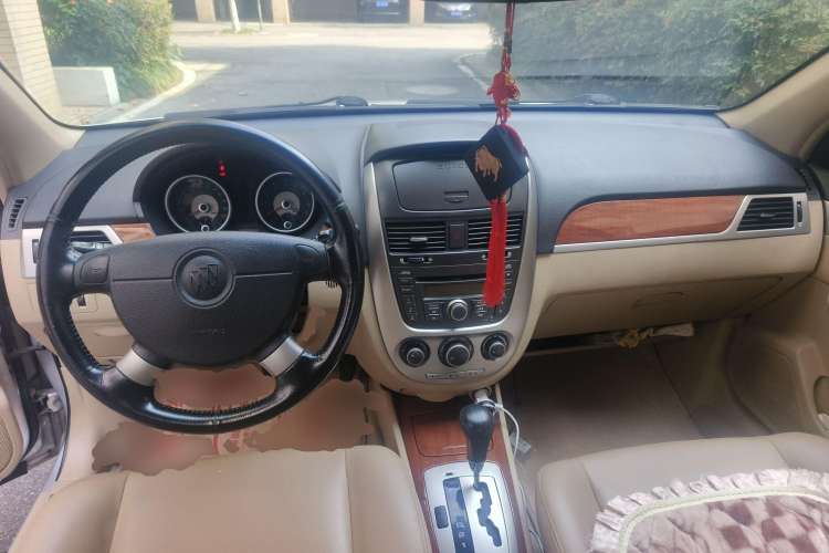 Used Buick Excelle 2008 1.6 LE-AT Center Console