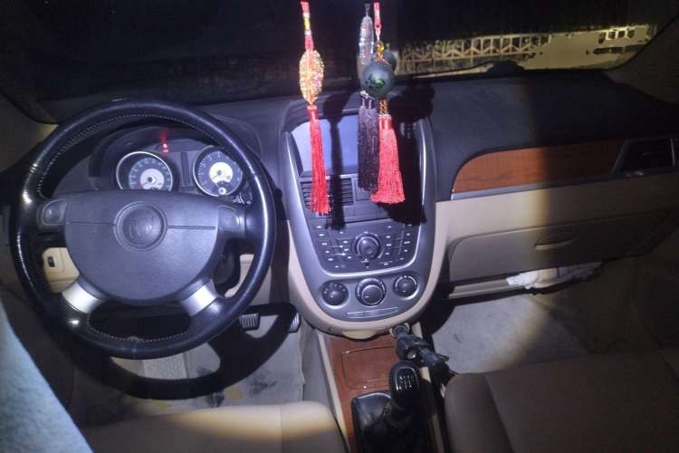 Used Buick Excelle 2008 1.6 LE-MT Center Console