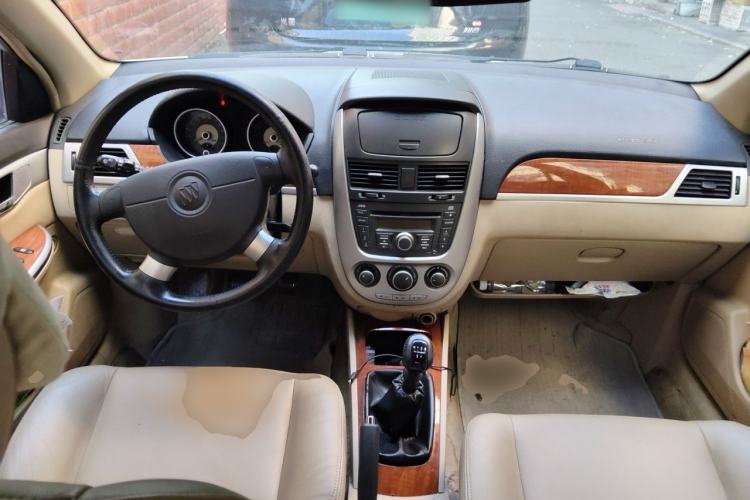 Used Buick Excelle 2008 1.6 LE-MT Center Console