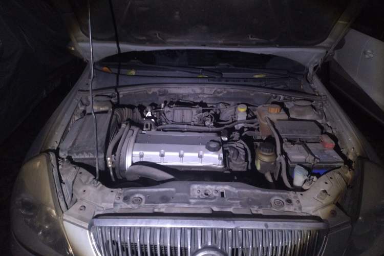 Used Buick Excelle 2008 1.6 LE-MT Engine Bay