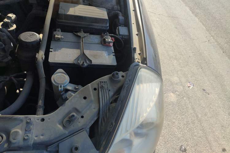 Used Buick Excelle 2008 1.6 LE-AT Engine Bay Left