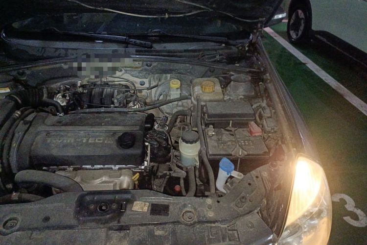 Used Buick Excelle 2008 1.6 LE-AT Engine Bay Left