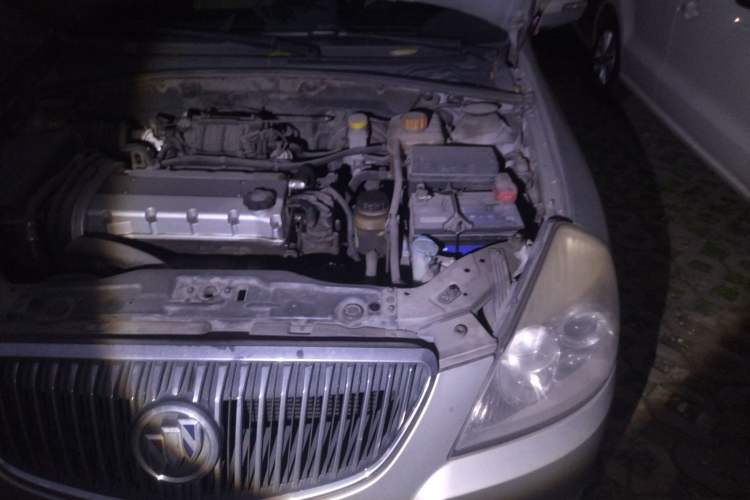 Used Buick Excelle 2008 1.6 LE-MT Engine Bay Left