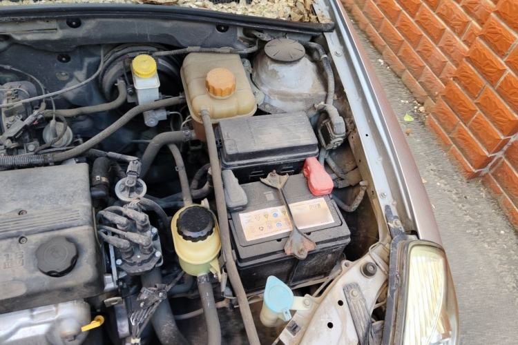 Used Buick Excelle 2008 1.6 LE-MT Engine Bay Left