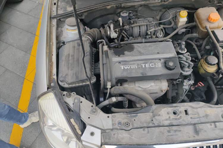 Used Buick Excelle 2008 1.6 LE-AT Engine Bay Right