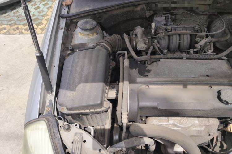 Used Buick Excelle 2008 1.6 LE-MT Engine Bay Right
