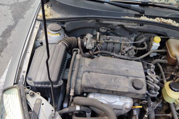 Used Buick Excelle 2008 1.6 LE-MT Engine Bay Right