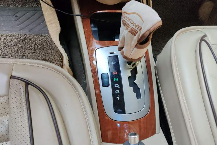 Used Buick Excelle 2008 1.6 LE-AT Gear Lever