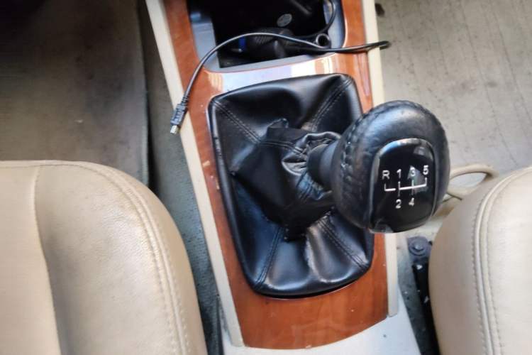 Used Buick Excelle 2008 1.6 LE-MT Gear Lever