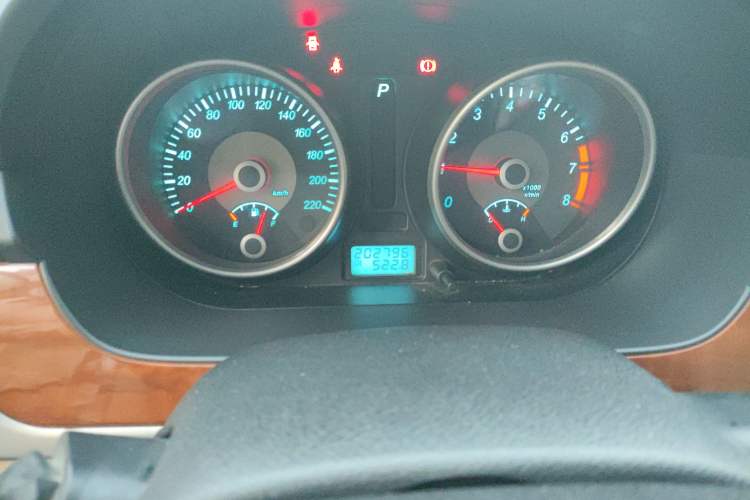 Used Buick Excelle 2008 1.6 LE-AT Odometer Close Up