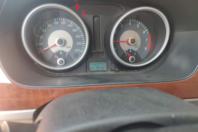 Used Buick Excelle 2008 1.6 LE-AT Odometer Close Up