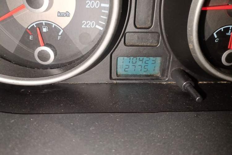 Used Buick Excelle 2008 1.6 LE-AT Odometer Close Up