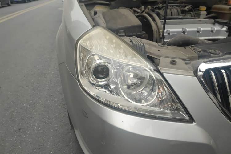 Used Buick Excelle 2008 1.6 LE-AT Right Front Headlight
