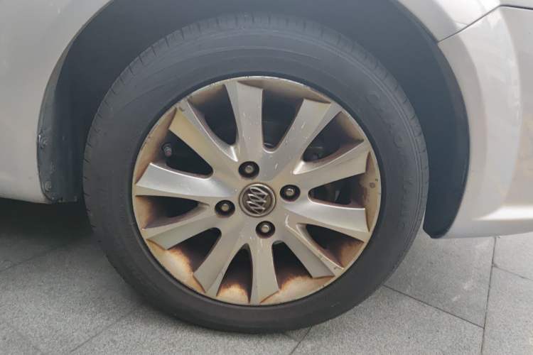 Used Buick Excelle 2008 1.6 LE-AT Right Front Wheel Hub