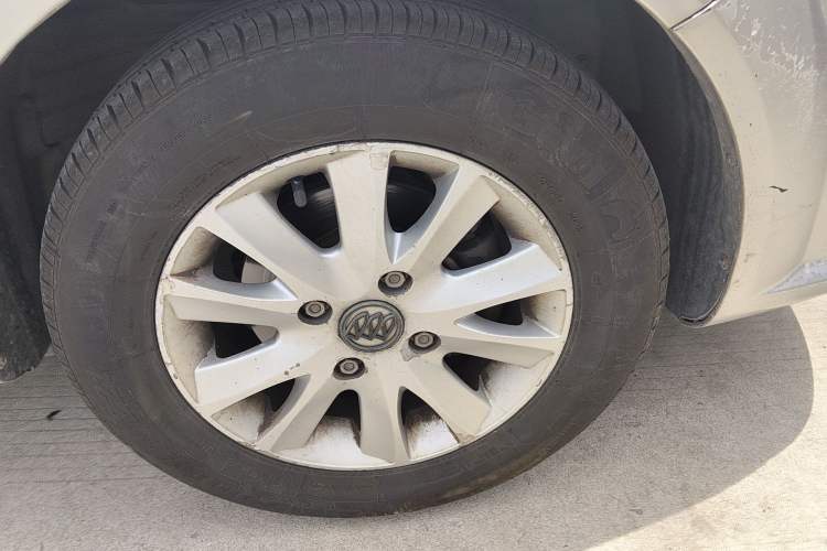 Used Buick Excelle 2008 1.6 LE-MT Right Front Wheel Hub